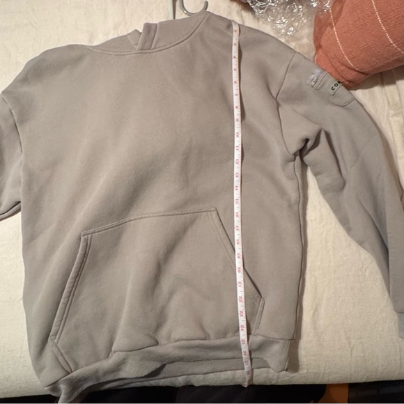 COMFRT Travel Hoodie - Picture 10 of 10